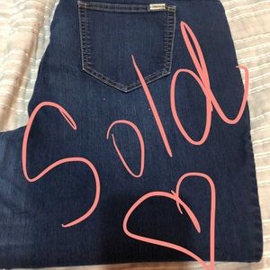 Jennifer Lopez Denim 5 pocket capris